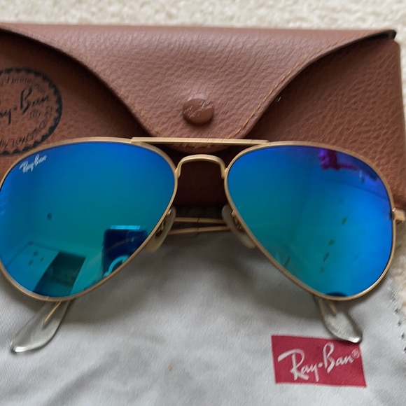 Ray-Ban Sunglasses - Picture 2 of 11